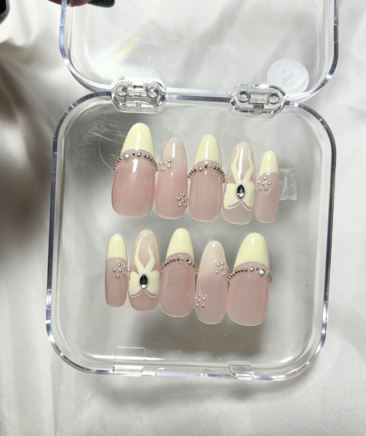 Blush Pink French Tip Press-On Nails with Flower Accent - Valentines Nails - Wedding & Everyday Nails  -  Custom Size Set - PN251135