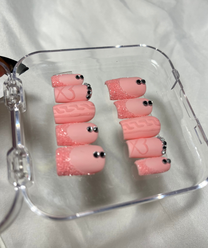 Blush Pink Matte Press-On Nails - Cute Heart with Rhinestones - Valentines Nails - Wedding & Everyday Nails - Luxury Old Money Look - Custom Size Set - PN251133