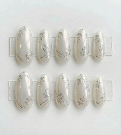 White Pearl Cat Eye Press On Nails with Silver Leaf - Bridal Pearl Nails - Handmade Glossy Gel Nails - Elegant Wedding Press On Set - Custom Size Set - PN251120