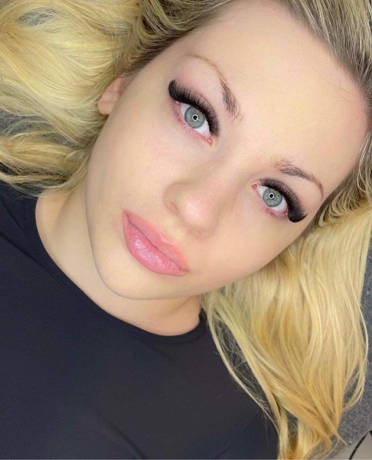 Volume 2100 Fans | 21 sizes in 1 | 8D volume | 7 lengths from 9-15mm |  3 curls : C, CC & D |