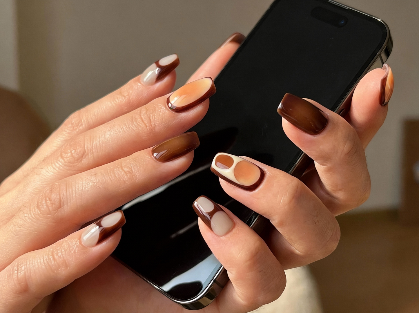 Brown Retro Aura Press On Nails - Coffee Latte Art - 70s Geometric Mod - Chocolate Valentine - Warm Neutral - Custom Size Set - PN251235