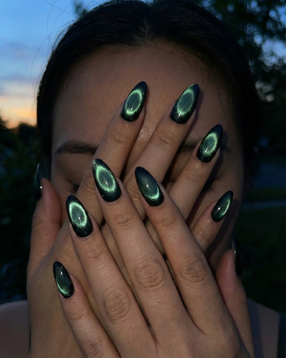 Emerald Green Cat Eye Press On Nails - Dark Forest Magnetic Velvet - Deep Teal Galaxy Gemstone - Luxury Winter Gel - Custom Size Set - PN251192